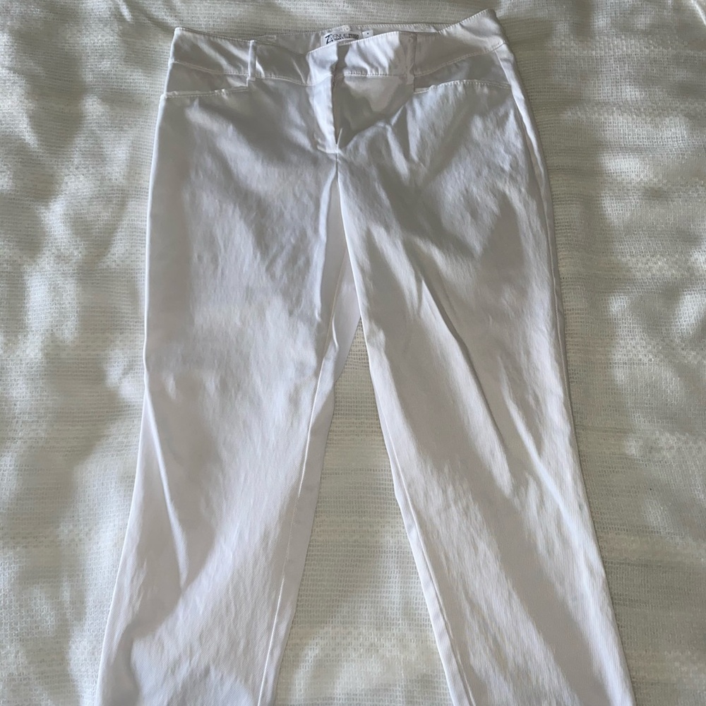 Straight-Leg Pant - Signature Fit -